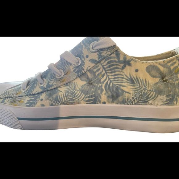 Airwalk Canvas Legacee Sneakers - Picture 6 of 12